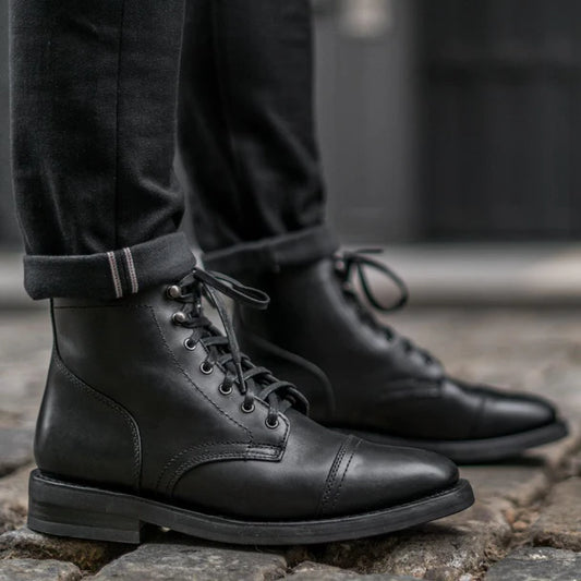 Men’s Captain Lace Up