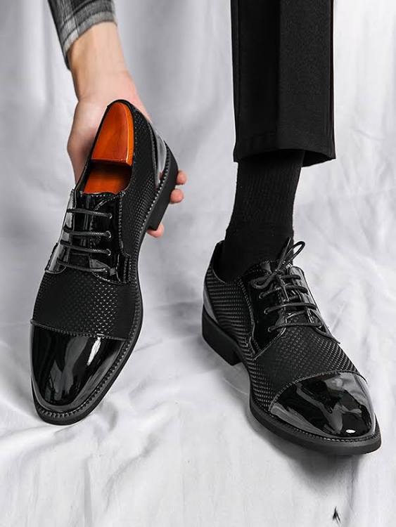Men’s Black Leather Oxford Dress Shoes