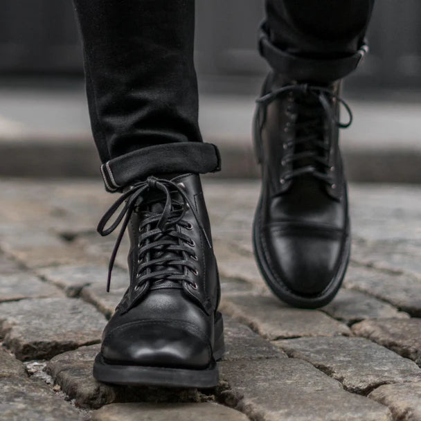 Men’s Captain Lace Up